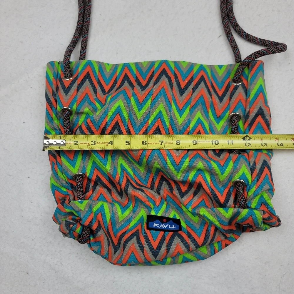 KAVU Rope Shoulder Bag Crossbody‎ Purse Aztec Geometric Pattern Zip Pockets